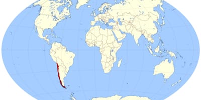 世界地図を示すチリ
